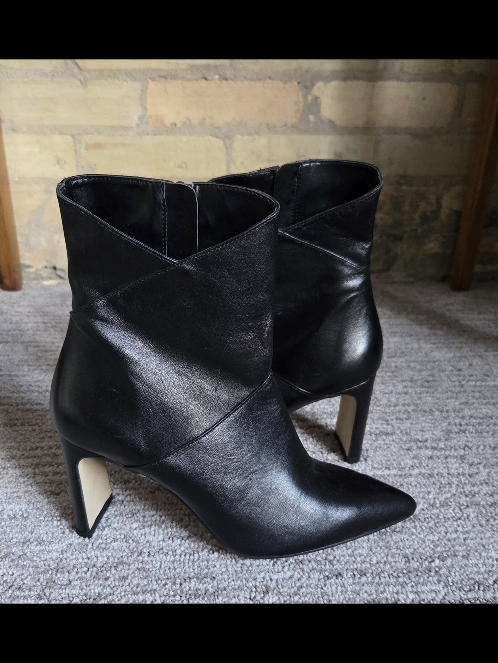 Pointed-Toe Black Leather Ankle Boots with Sculpted Heel Sz 6.5
